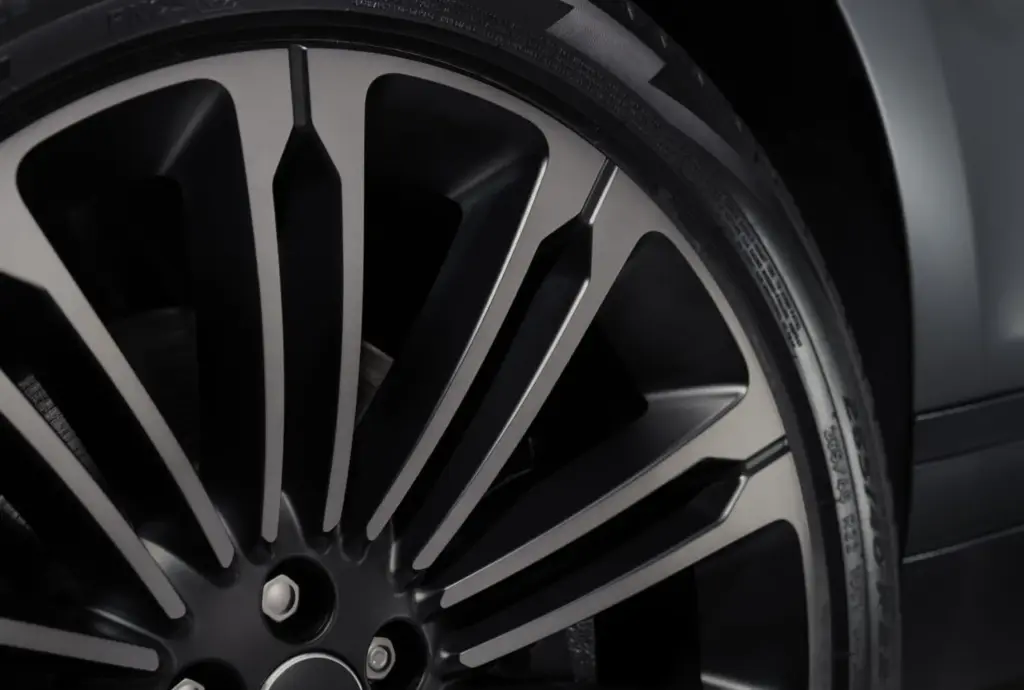 Range Rover Velar Belgravia Edition 13 Motor16