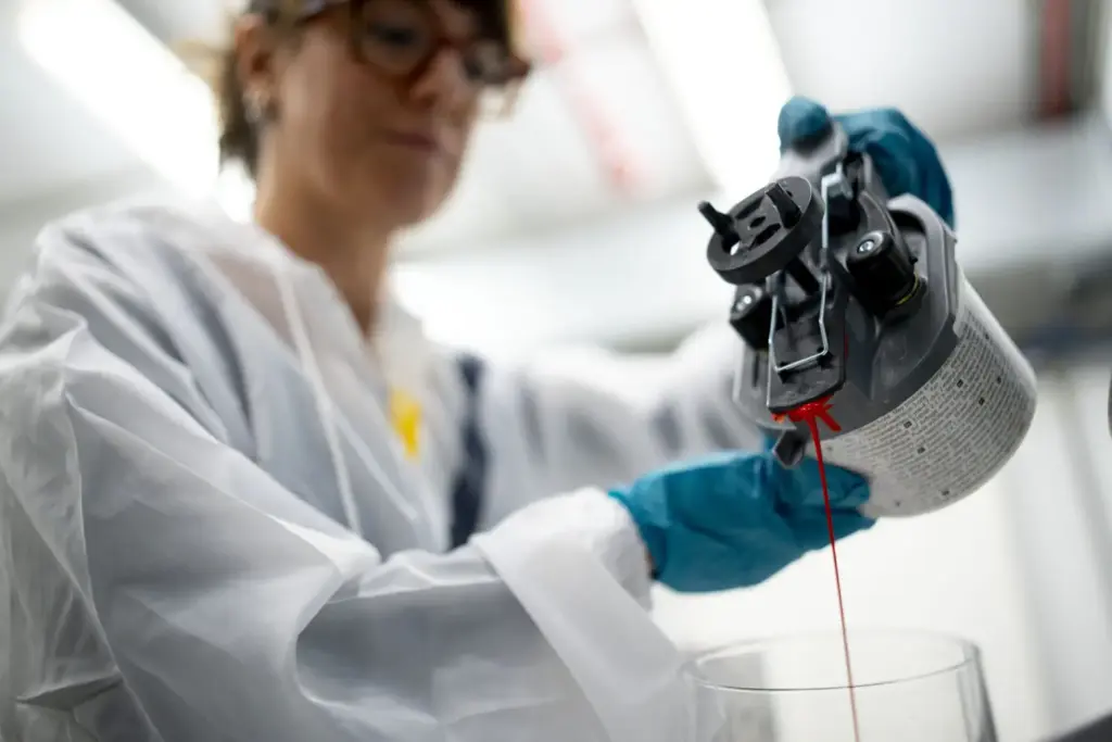 Seat incorpora dos tonalidades exclusivas a su gama: Liminal y Oniric, inspiradas en el mundo virtual. Estos colores, resultado de centenares de pruebas, visten las actualizaciones del Ibiza y el Arona con matices únicos.