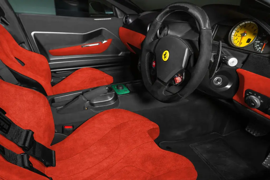 TALOS XXT Verde Jewel interior dashboard Motor16