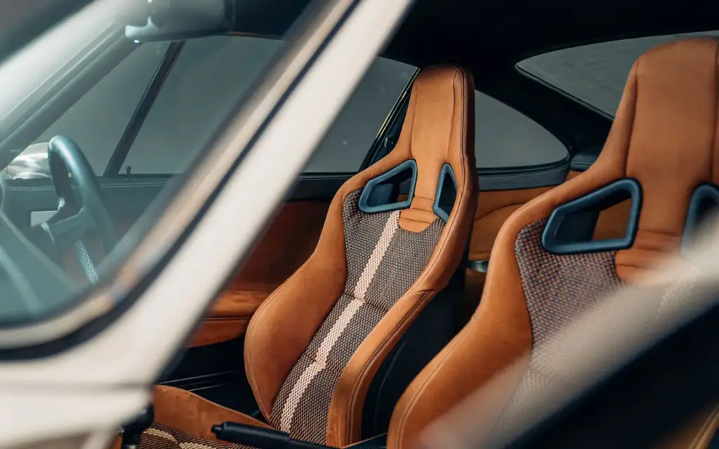 THEON DESIGN PORSCHE 911 982 Motor16