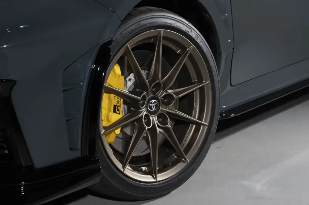 TOYOTA GR YARIS MORIZO RR 10 Motor16