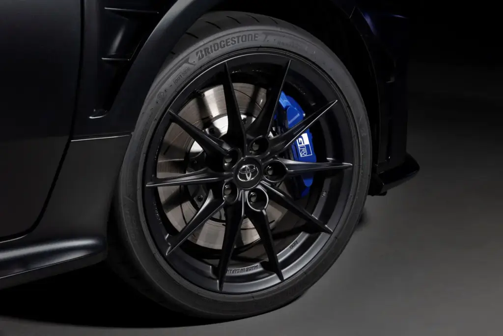 TOYOTA GR Yaris Sebastien Ogier 9x World Champion Edition 8 Motor16