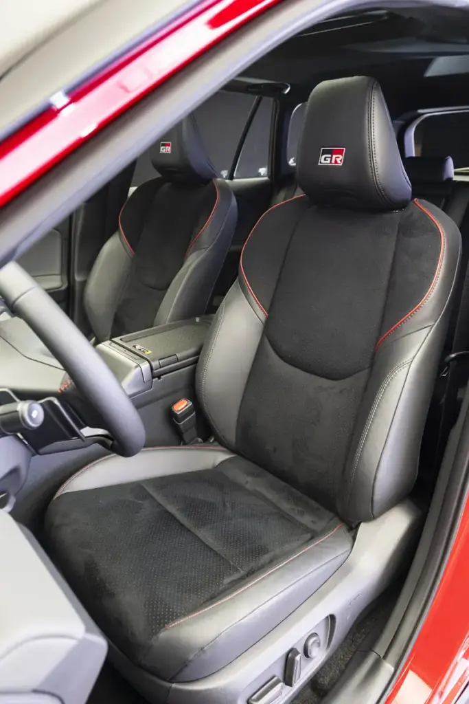 TOYOTA RAV4 SEXTA GENERACION 16 Motor16