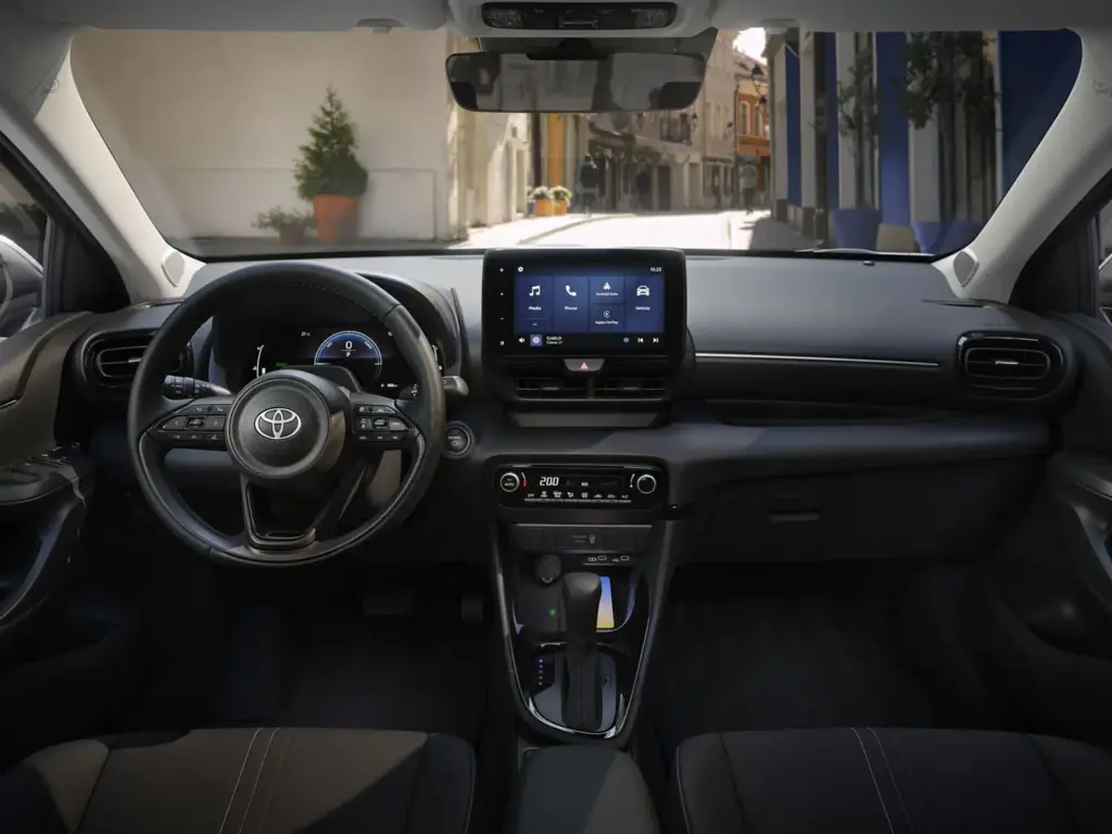 Toyota actualiza el acabado más popular del Yaris 7 Motor16 TOYOTA YARIS 2026 4 Motor16