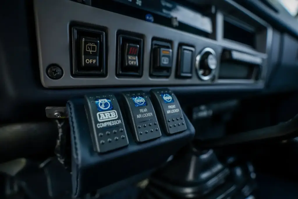 Toyota FJ60 1985 Freedom Legacy Overland 17 Motor16