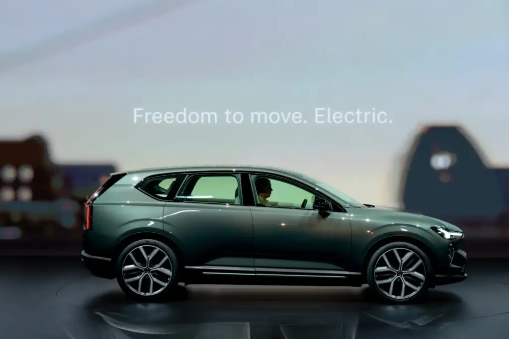 Volvo EX60: De nuevo, la firma sueca alcanza la excelencia cero emisiones 17 Motor16 Volvo EX60 19 Motor16