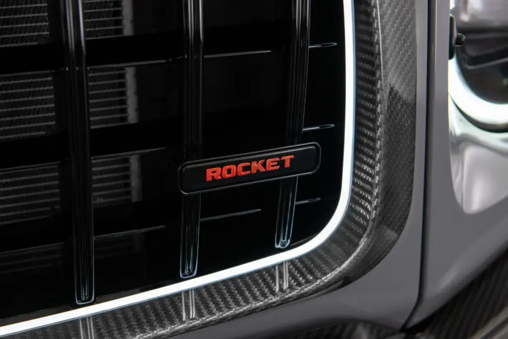 clase g brabus 900 rocket w465 stealth gray 10 Motor16