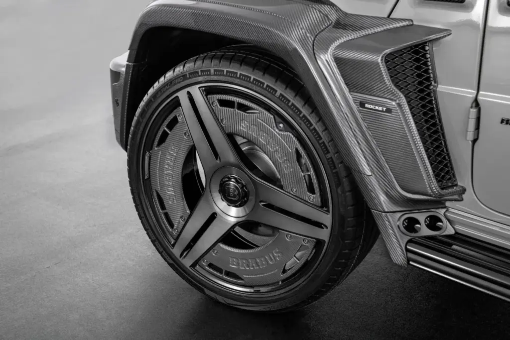 clase g brabus 900 rocket w465 stealth gray 12 Motor16