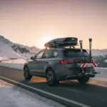 La multa de la Guardia Civil por llevar así tus esquís en el coche