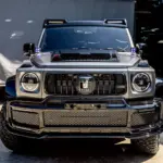 Clase G parece, coche chino es. Este Tank 800 transformado en Tailandia es una réplica muy lograda