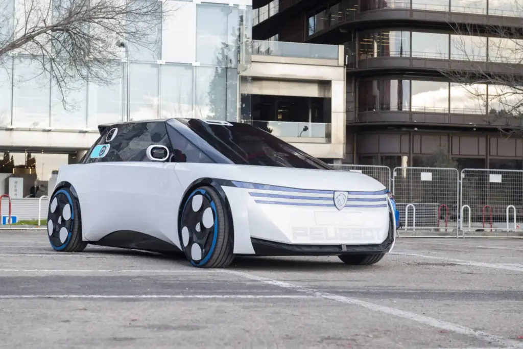 Primera prueba del Peugeot Polygon Concept: A los mandos de una revolución