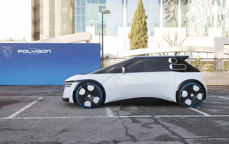 Primera prueba del Peugeot Polygon Concept: A los mandos de una revolución