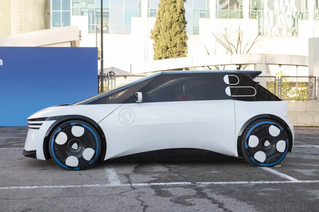 primera prueba peugeot polygon concept 28 Motor16