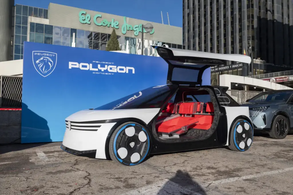 primera prueba peugeot polygon concept 38 Motor16