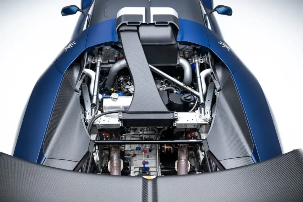 2024 Maserati MCXtrema. BaT. Imagen motor.