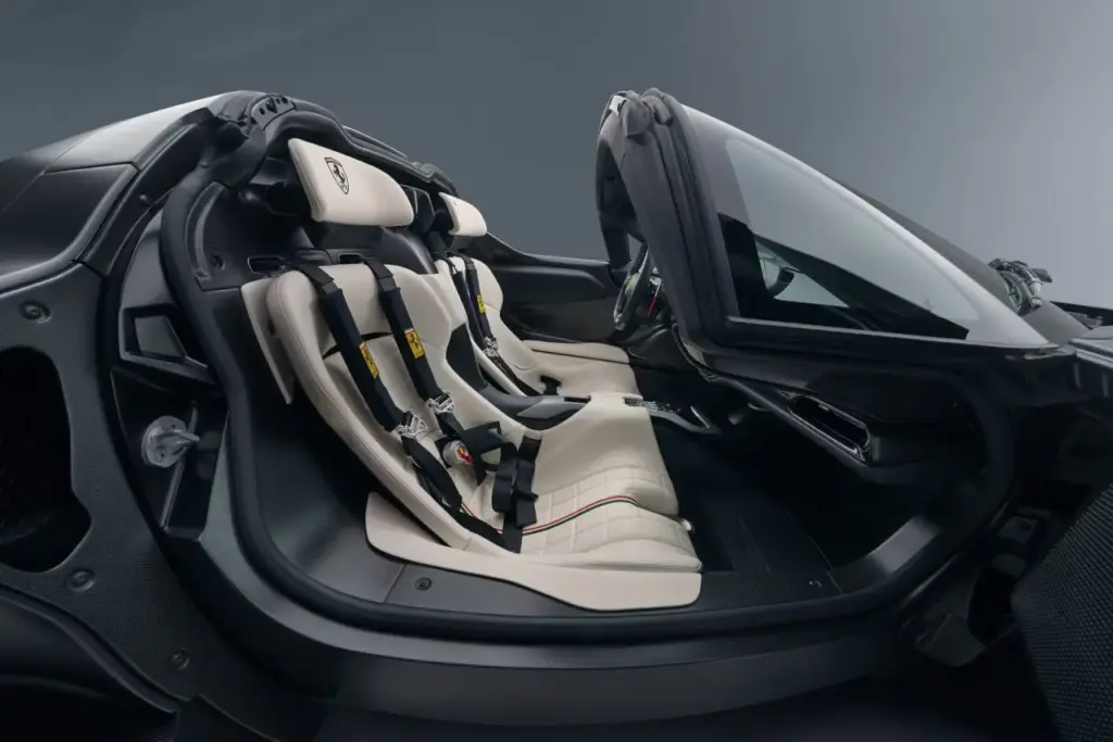 2026 Ferrari Daytona SP3 Novitec. Imagen interior.