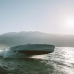 Así son las entrañas del único Porsche que se atreve a desafiar al mar