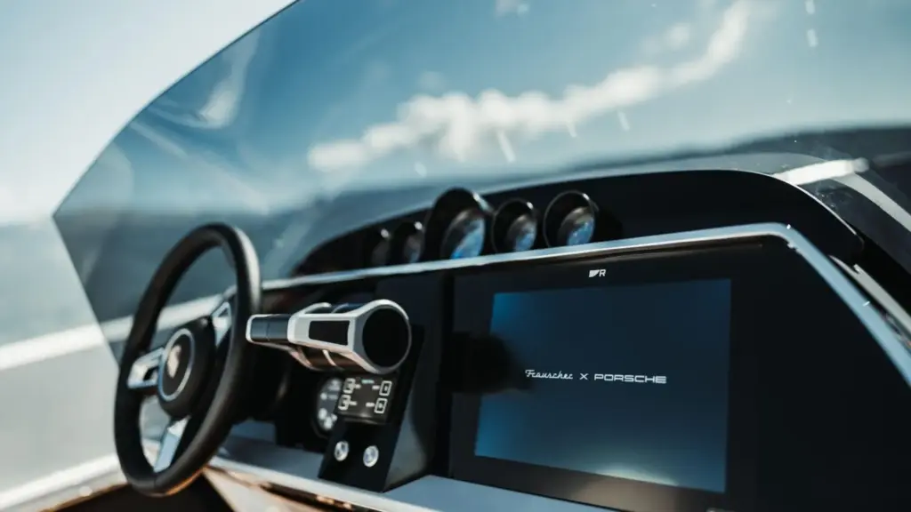 2026 Frauscher x Porsche 850 Fantom Air. Imagen interior.