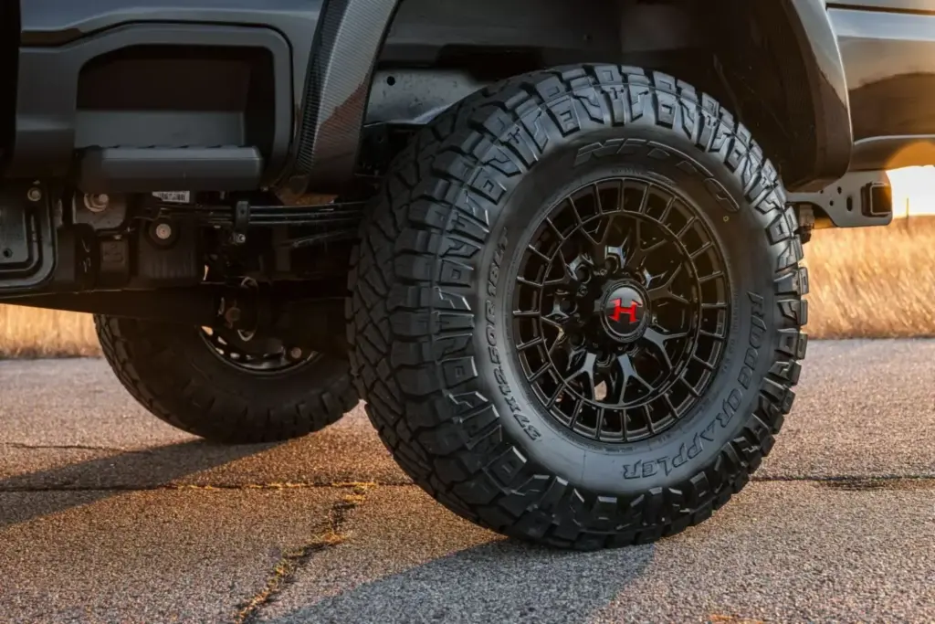 2026 Hennessey VelociRaptor 1200 F 250 19 Motor16