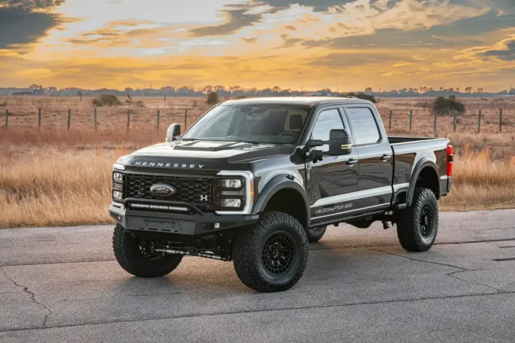 2026 Hennessey VelociRaptor 1200. F-250. Imagen delantera.
