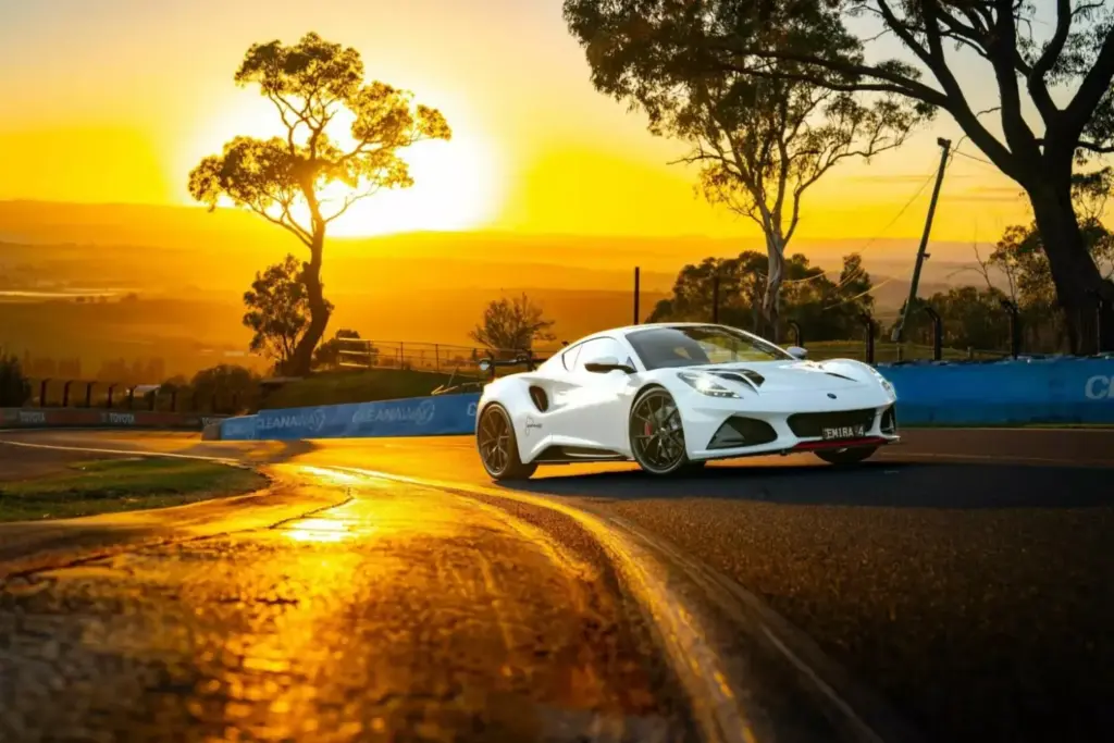 2026 Lotus Emira Turbo Bathurst Edition 1 Motor16