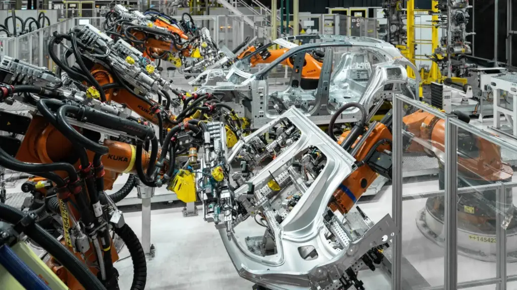 2026 Porsche Cayenne Electrico Bratislava 10 Motor16