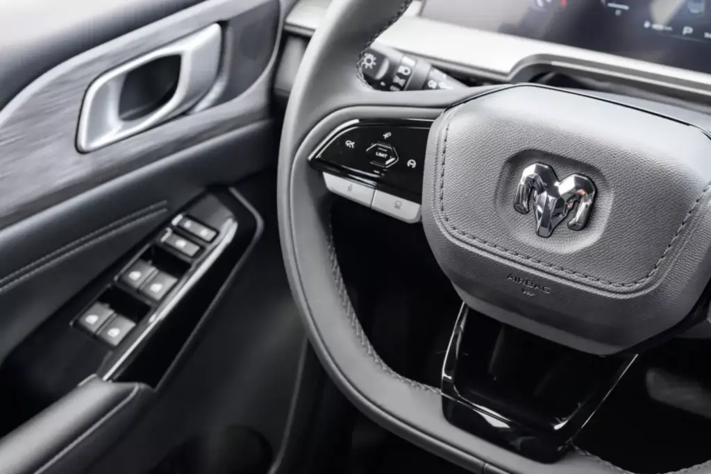 2026 RAM Dakota Warlock 8 Motor16