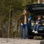Jeep pasa de la Super Bowl, pero se marca un anuncio de su Cherokee tan absurdo, que engancha