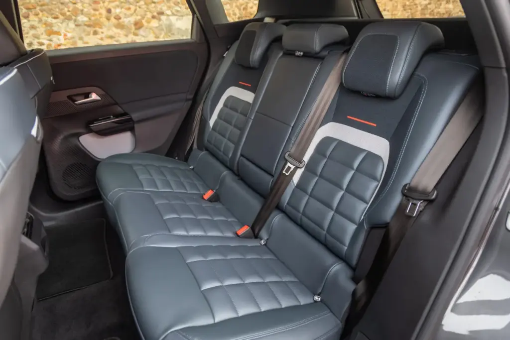 2026 citroen c5 aircross electrico 14 Motor16