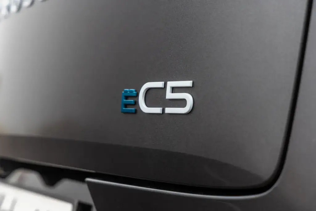 2026 citroen c5 aircross electrico 20 Motor16