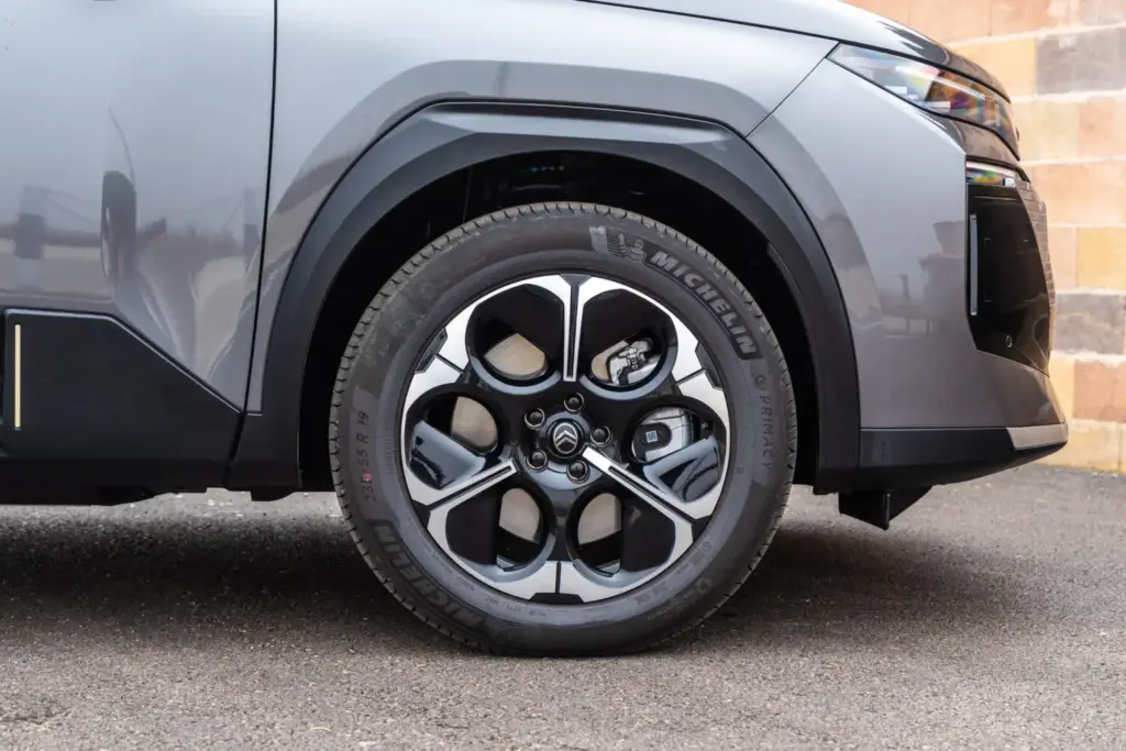 2026 citroen c5 aircross electrico 23 Motor16