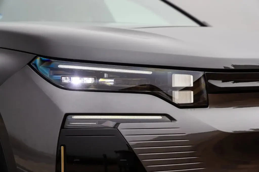 2026 citroen c5 aircross electrico 24 Motor16