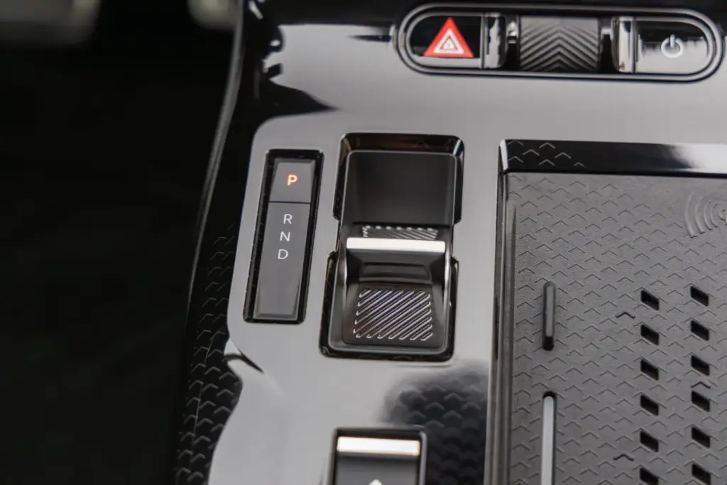 2026 citroen c5 aircross electrico 4 Motor16