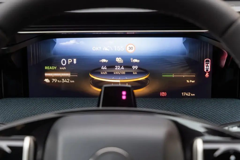 2026 citroen c5 aircross electrico 7 Motor16