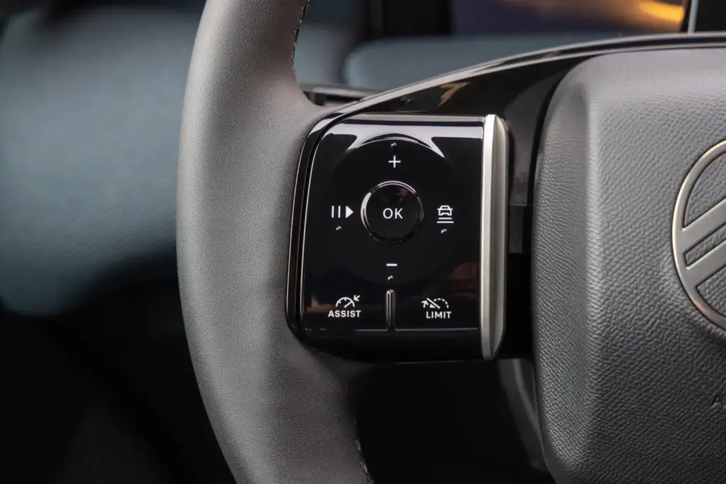 2026 citroen c5 aircross electrico 8 Motor16