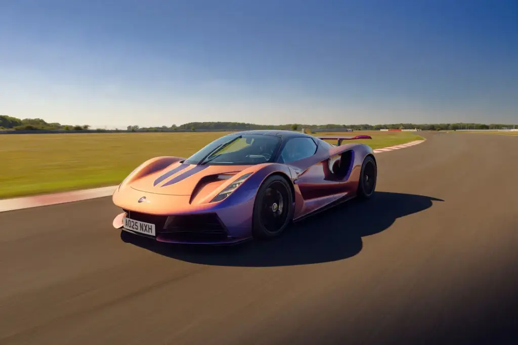 Lotus abre su segundo punto de venta en España para traernos Eletre, Emeya, Emira y Evija 25 Motor16 2026 lotus evija madrid 3 Motor16