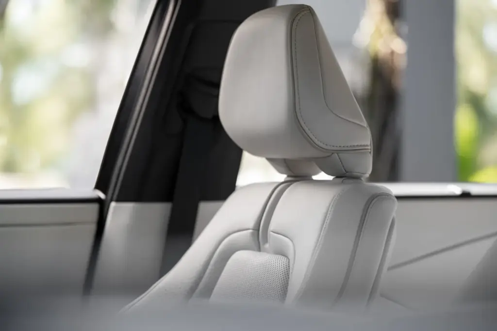 2027 Toyota Highlander Limited MistyGray 014 Motor16