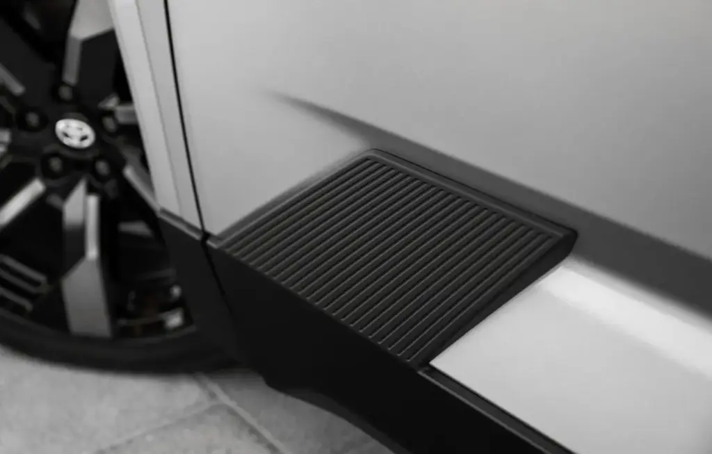 2027 Toyota Highlander Limited Spellbound2Tone 017 Motor16