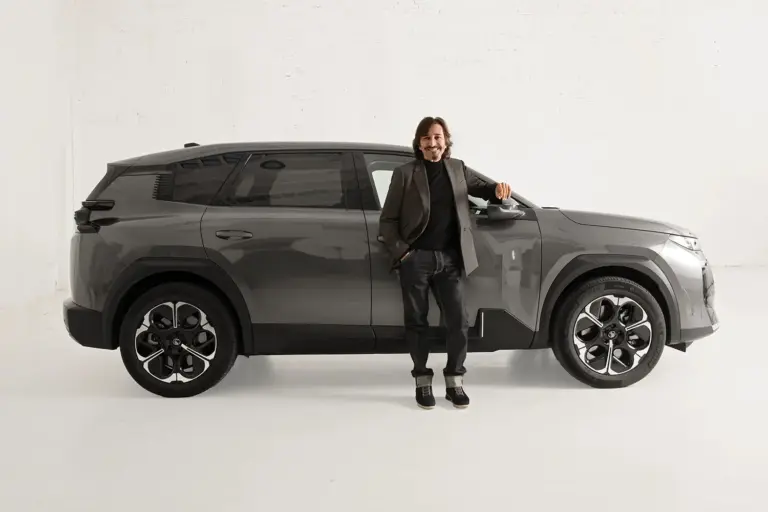 El coche que ha elegido Antonio Carmona para su gira del 20 aniversario