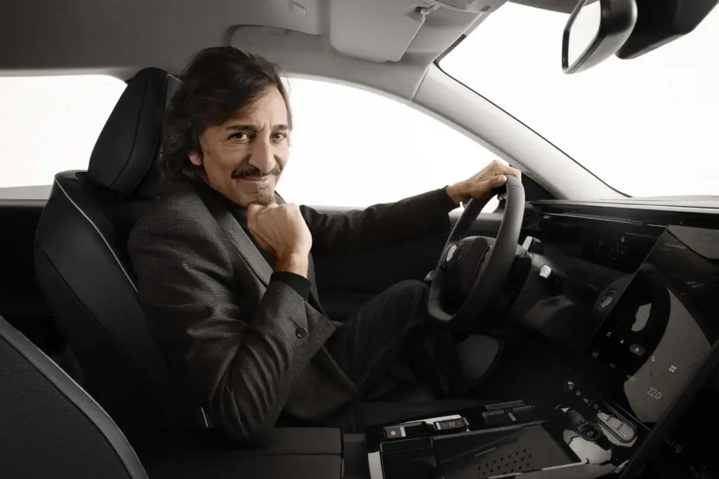 ANTONIO CARMONA CITROEN C5 AIRCROSS6 Motor16