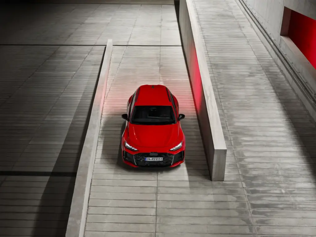 AUDI RS5 AVANT PHEV 15 Motor16