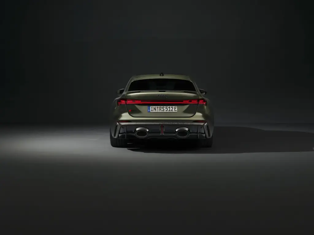 AUDI RS5 SEDAN PHEV 7 Motor16