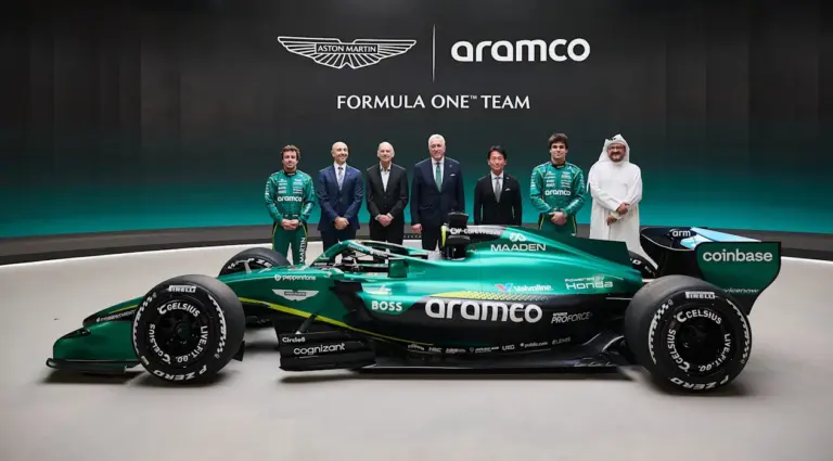 Inversión Aston Martin F1: Robert Wood Johnson entra al consejo como vicepresidente