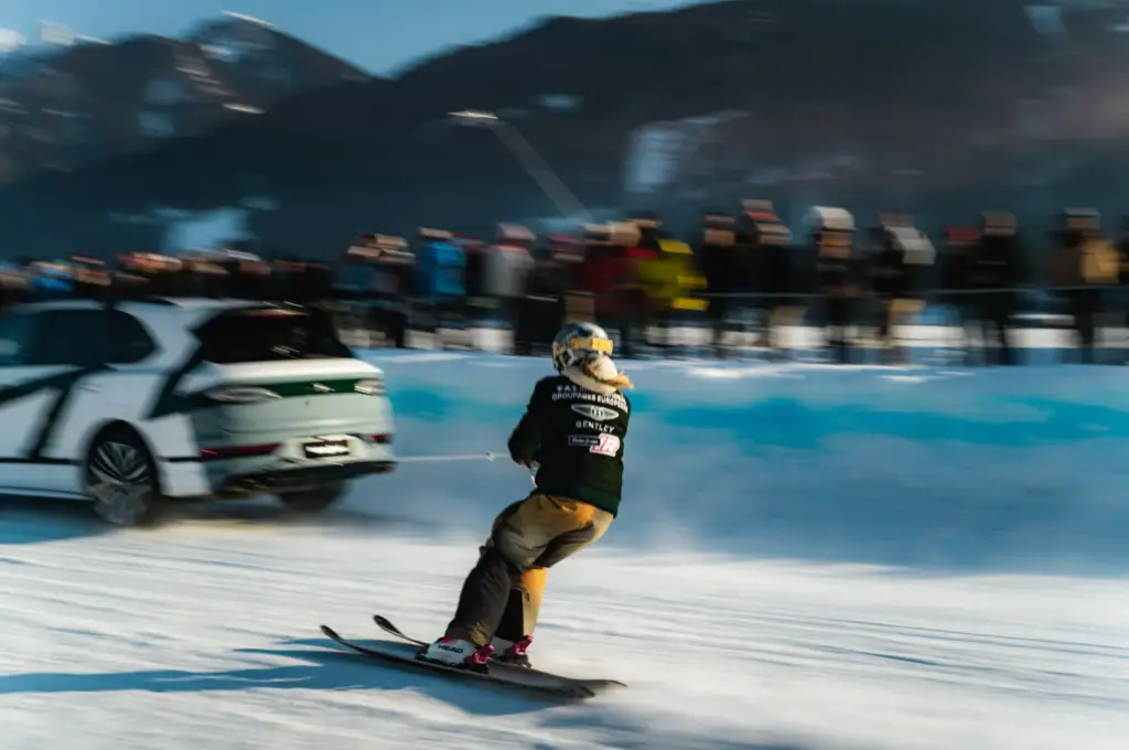 Bentley conquista el hielo en Zell am See con dos debuts y un Bentayga todoterreno
