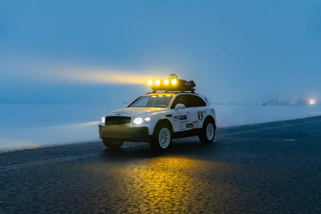 Bentley conquista el hielo en Zell am See con dos debuts y un Bentayga todoterreno