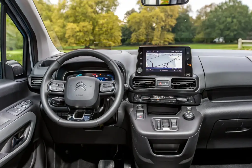 Citroën Berlingo: 30 años de éxito con ADN español 12 Motor16 CITROEN BERLINGO 3o GEN 3 Motor16