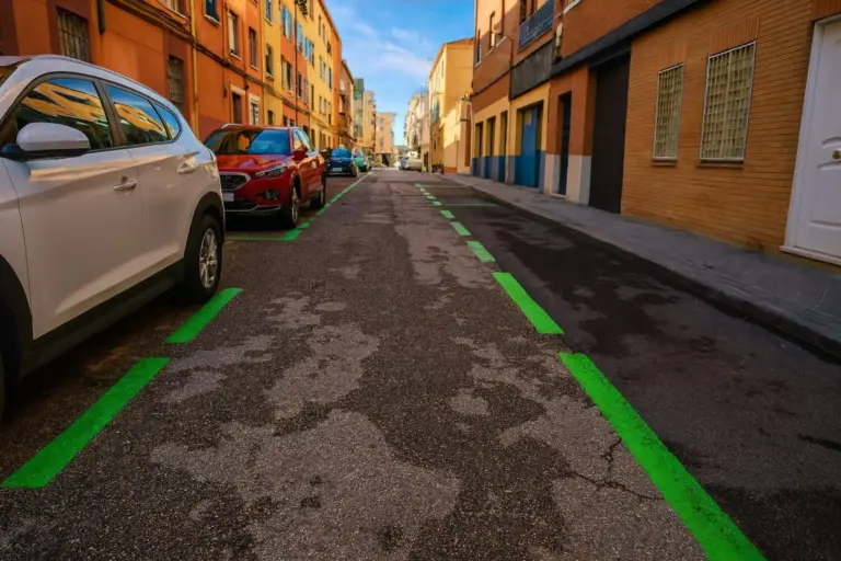 Aparcar gratis en Madrid tiene los días contados: prepara las monedas para las zonas SER en fin de semana, noches, festivos…