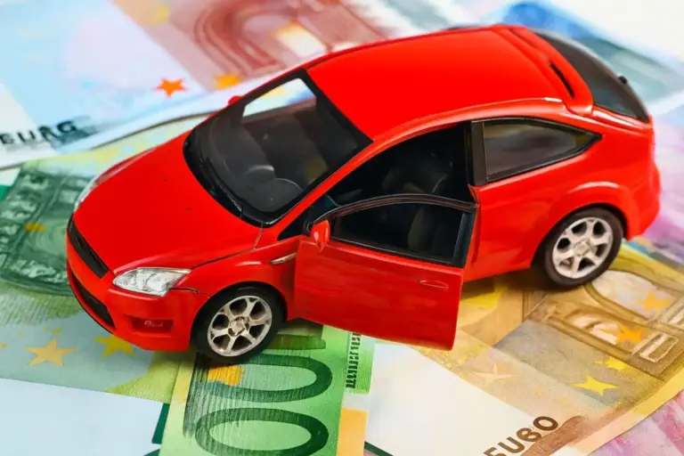 Si haces caso a la OCU, esta es la mejor manera de tener un coche