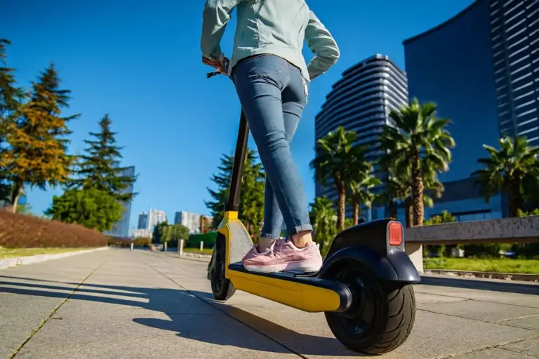 CONVIVE: parece una propuesta solidaria, pero es un programa de la Policía para controlar los patinetes