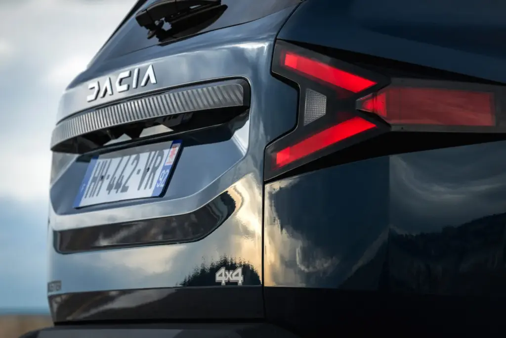 Dacia Bigster hybrid g 150 4x4 primera prueba 35 Motor16